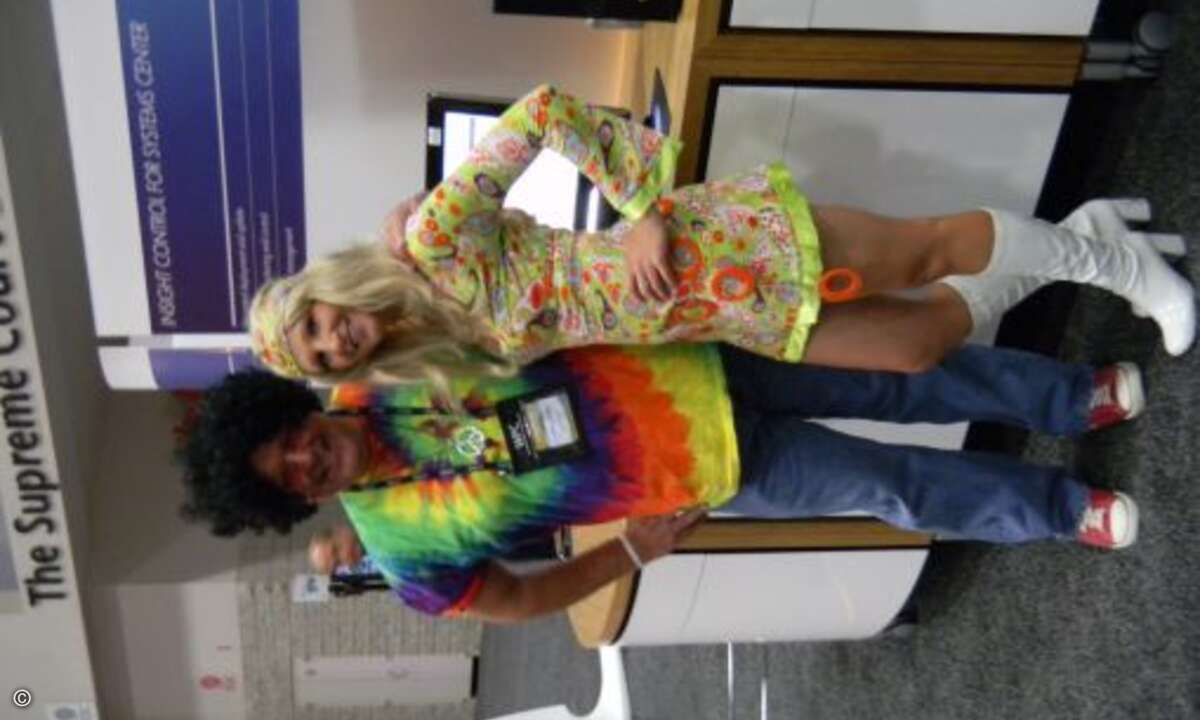 Die Crew am HP-Stand setzte auf Flower Power-Look