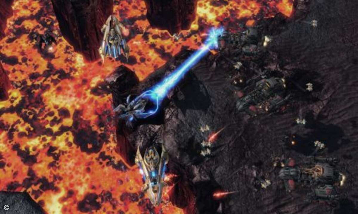 Wer seine Basis auf einem Lavafelsen hat, muss sich nicht nur mit gefährlichen Gegnern herumschlagern.
