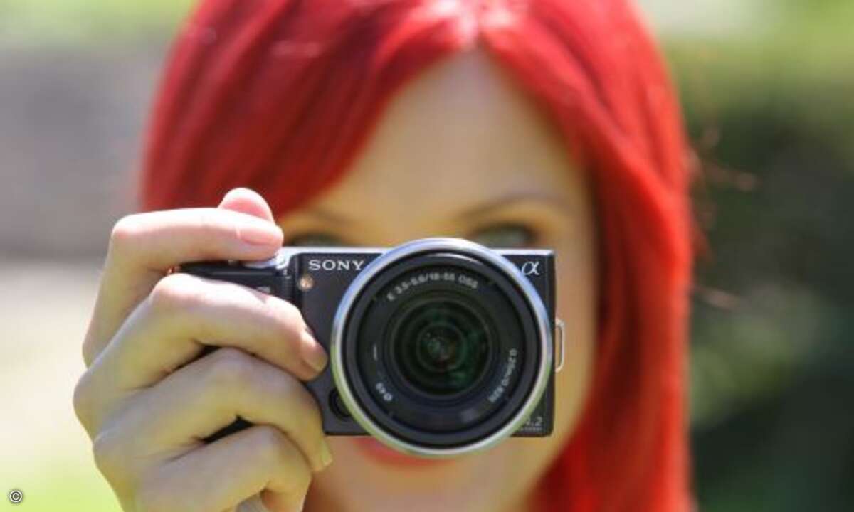 Vorsicht, scharf: Miss IFA schießt gestochen scharfe Bilder dank der Sony Alpha Nex-5.