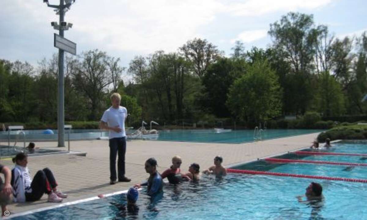Weltrekordhalter Steffen Deibler coacht die Schwimmer