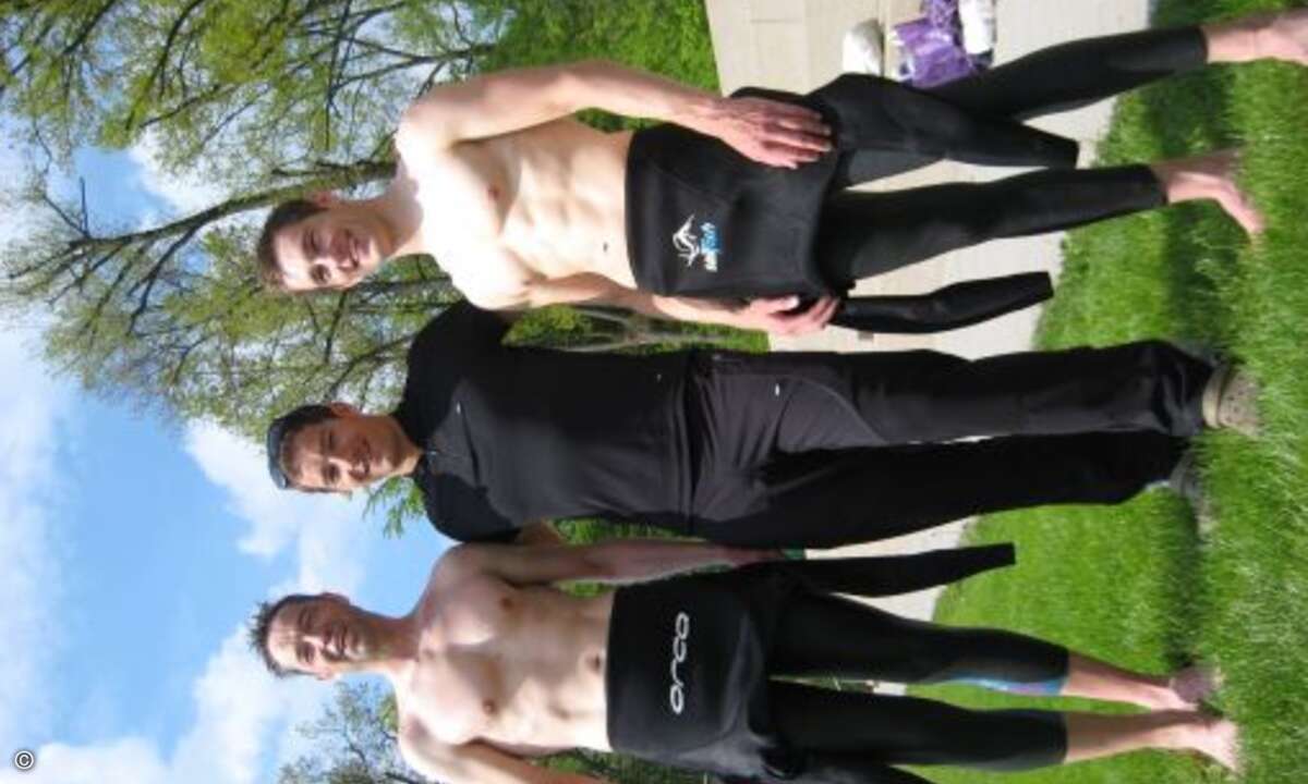 Sven Günther, NDS Netzwerksysteme (links) und Stefan Ebner, Strabag IT (rechts), lassen sich von Triathlet Lothar Leder coachen