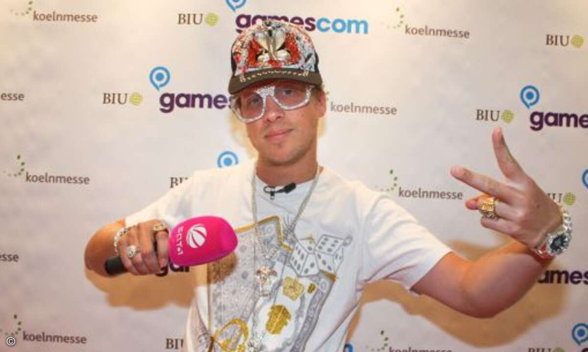Wo eine Kamera ist, darf er nicht fehlen: Oliver Pocher mit Porno-Brille