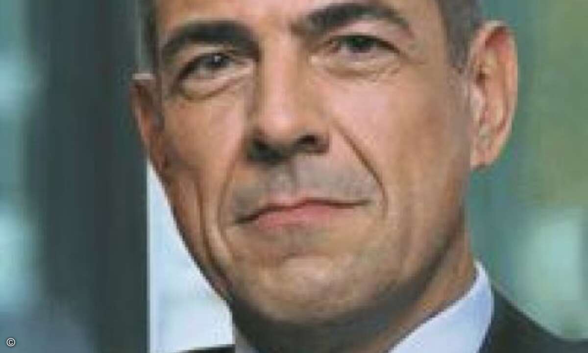 Aber nicht über Sex-Skandale, sondern über finanzielle Verfehlungen stolperten IT-Manager vor allem. In Deutschland wurde beispielsweise dem Infineon-Manager Ulrich Schumacher auf der Hauptversammlug der AG »Selbstbedienungsmentalität« vorgeworfen, w