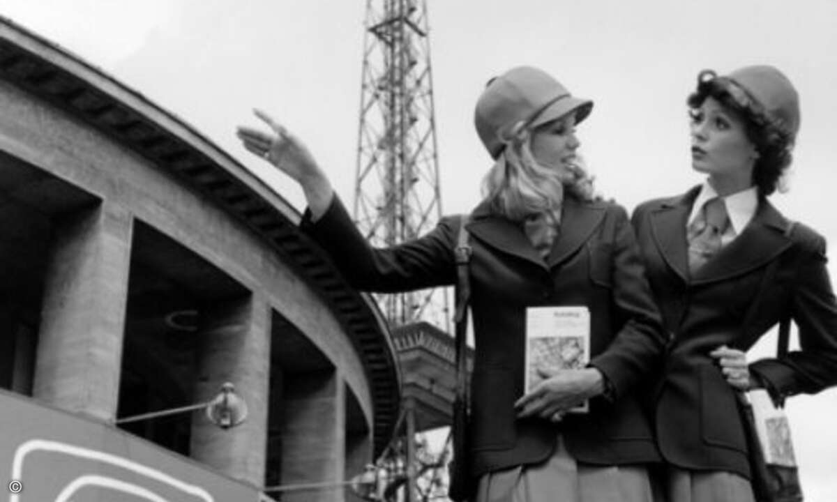 Auch Messebabes gehörten 1973 schon dazu