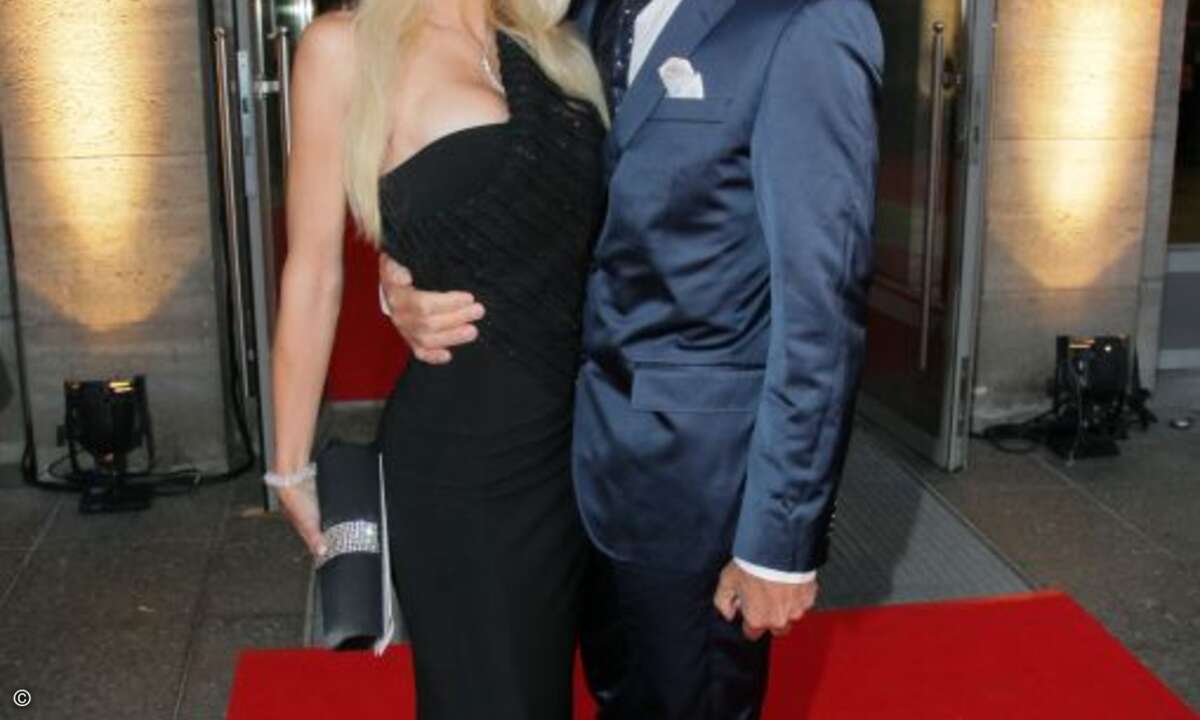 Wer hätte gedacht, dass man dieses Paar auch außerhalb vom Ballermann antrifft? Juergen Drews mit Frau Ramona