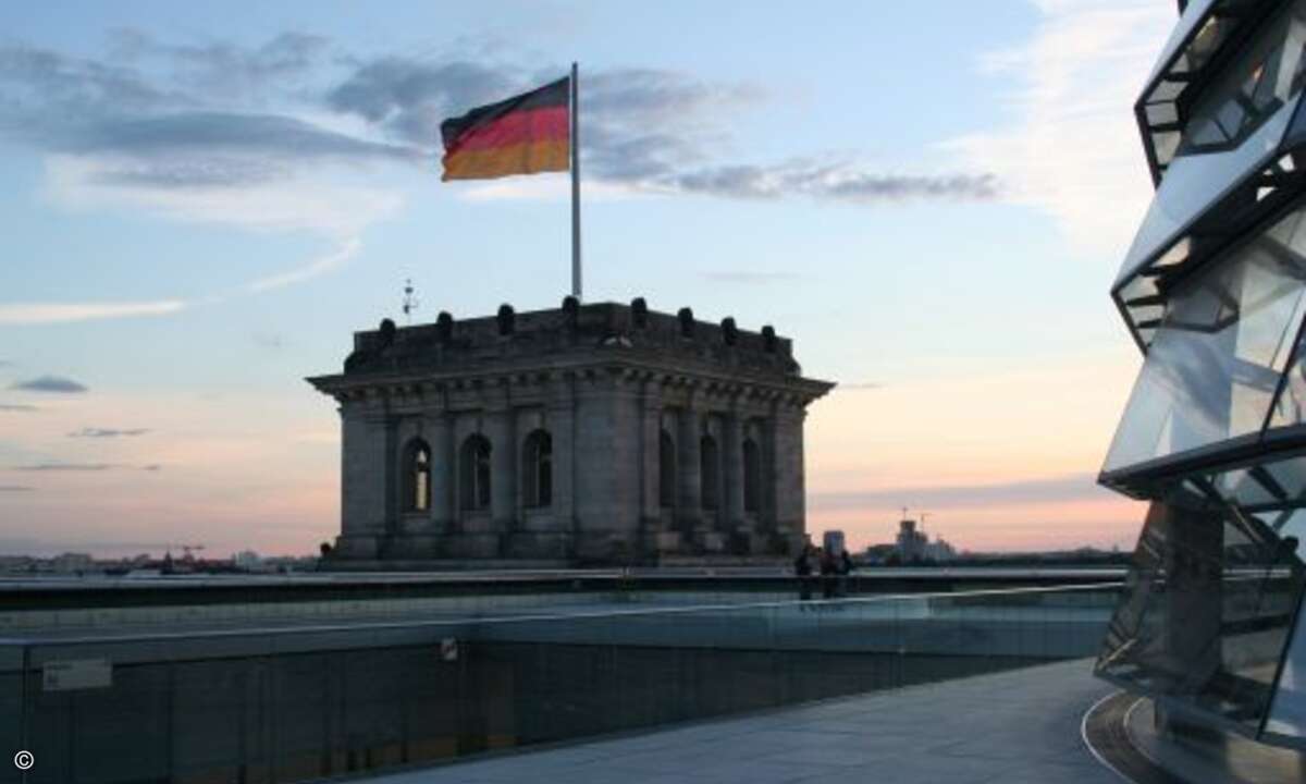 Auf dem Reichtstag über den Dächern Berlins