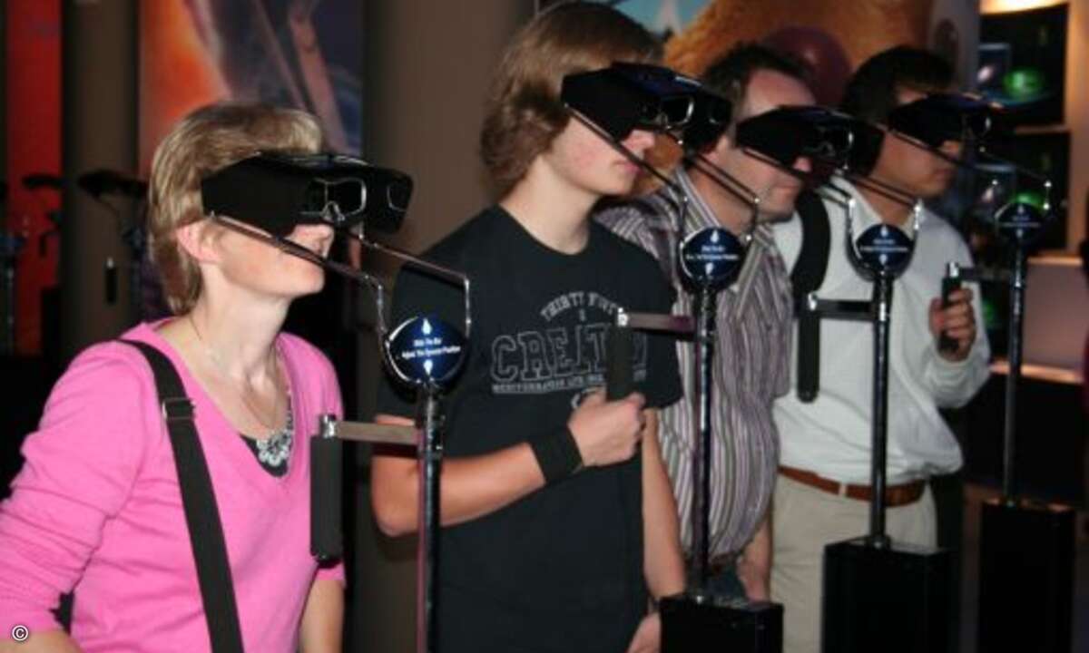 Auch wenn die Brillen noch stören: Der 3-D-Effekt zog die Besucher in seinen Bann