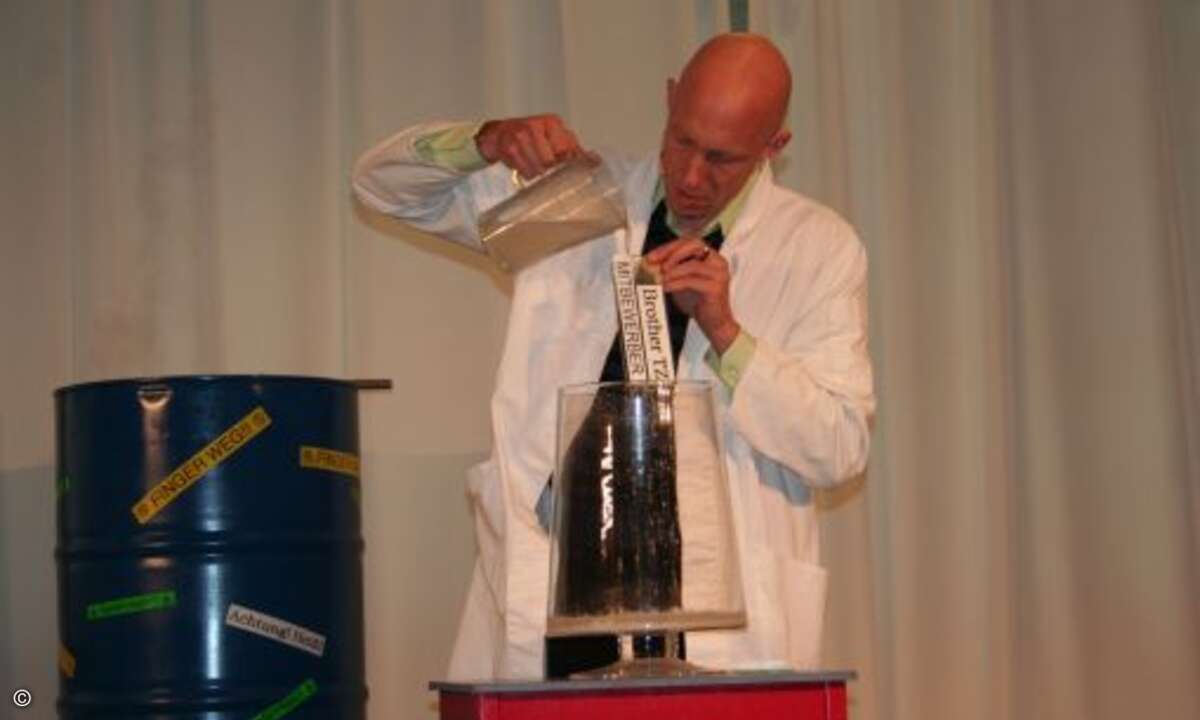 Der Physikant testet den Wettbewerb mit Aceton