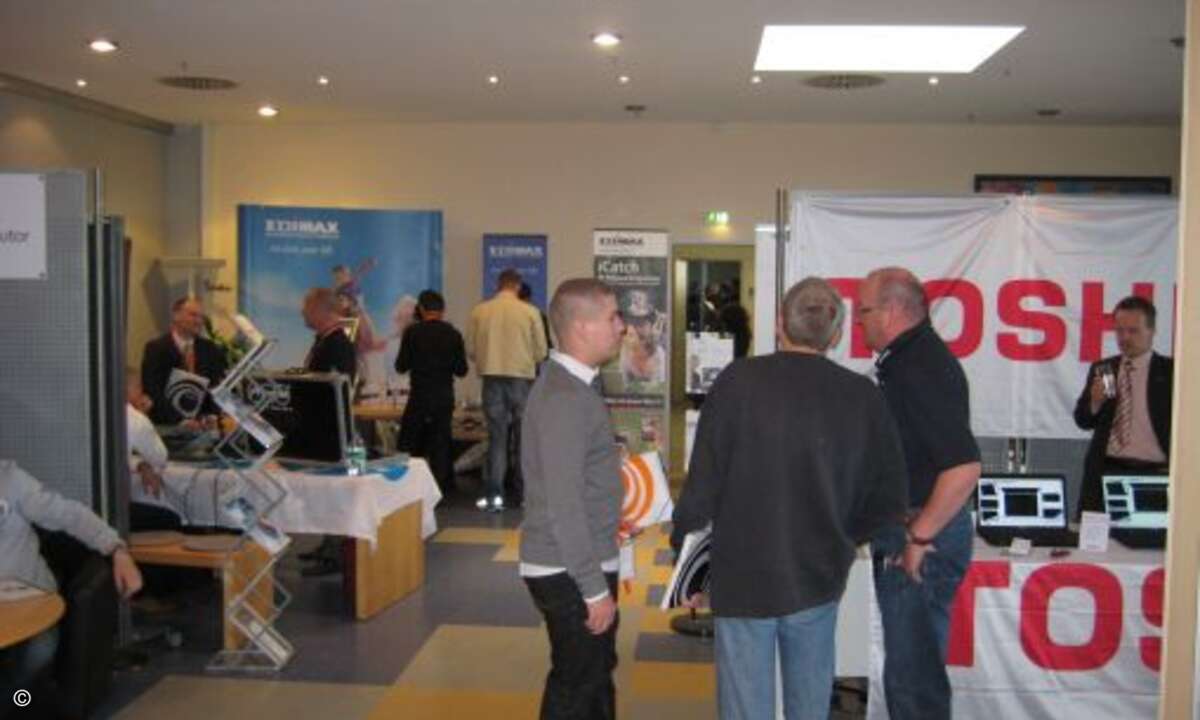Bis zu 300 Reseller besuchten das COS Sommertraining in Linden