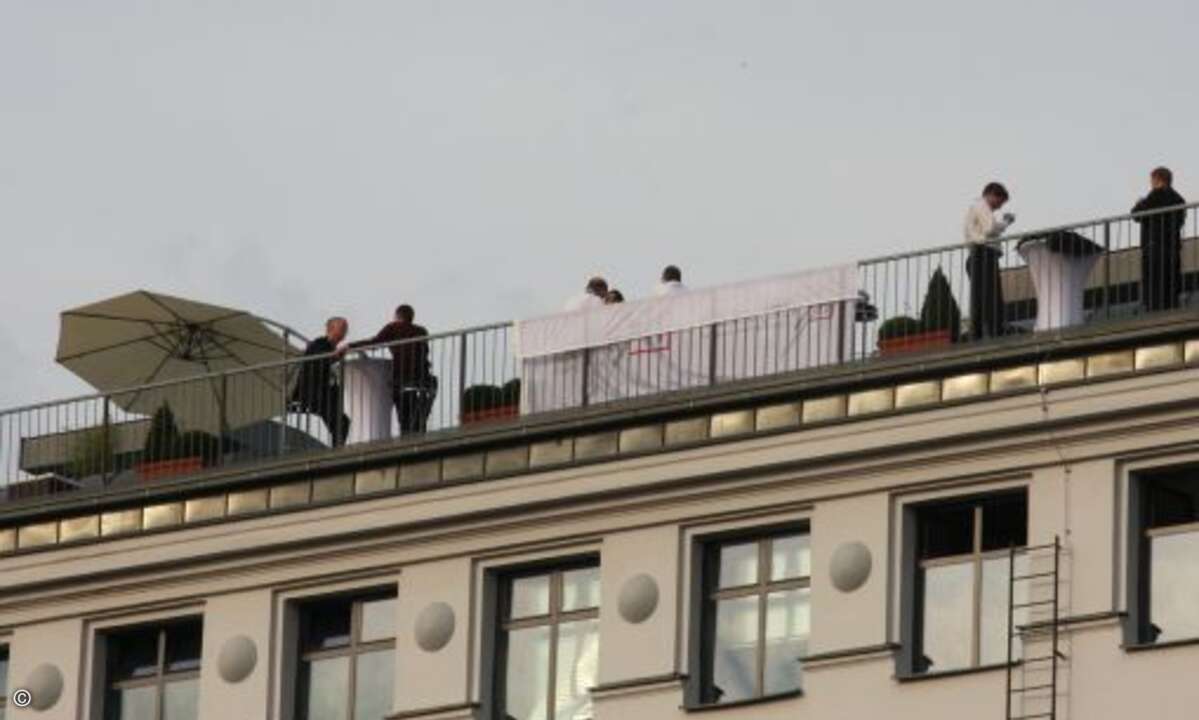 Bei schönem Herbstwetter lud die Dachterasse zum Networking ein
