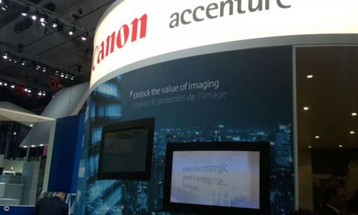 Canon nutzte die Expo, um die Zusammenarbeit mit dem globalen Beratungsunternehmen Accenture anzukündigen