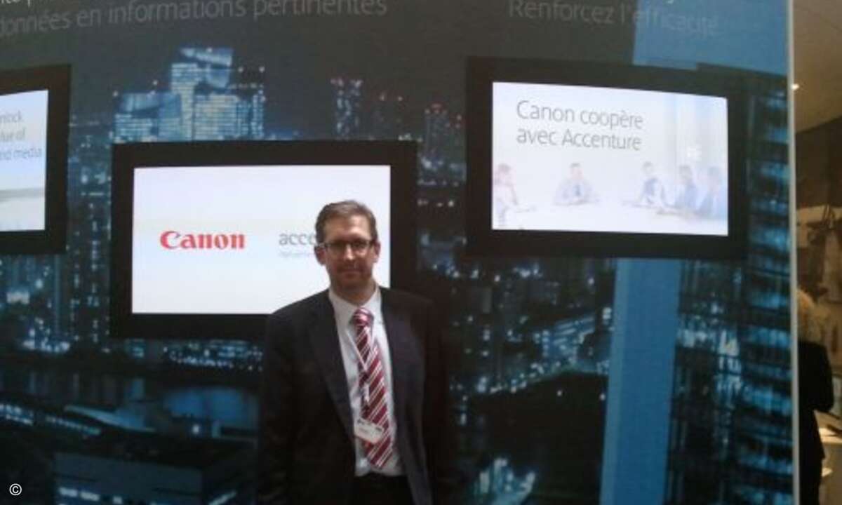 Jörg Ruhs ist einer der Consultant von Canon Österreich, der das Unternehmen gemeinsam mit Accenture zum Service-Anbieter machen soll