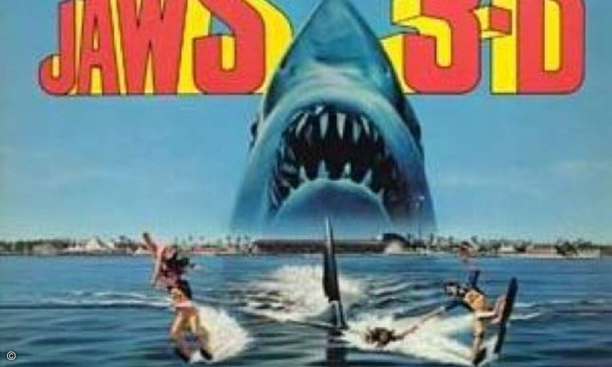 ... ebenso wie »Der weisse Hai 3D«. Da die 3D-Effekte unter Wasser besonders gut zur Geltung kommen, sind die Haie im ganzen Film lediglich zwei Mal über der Wasseroberfläche zu sehen.
