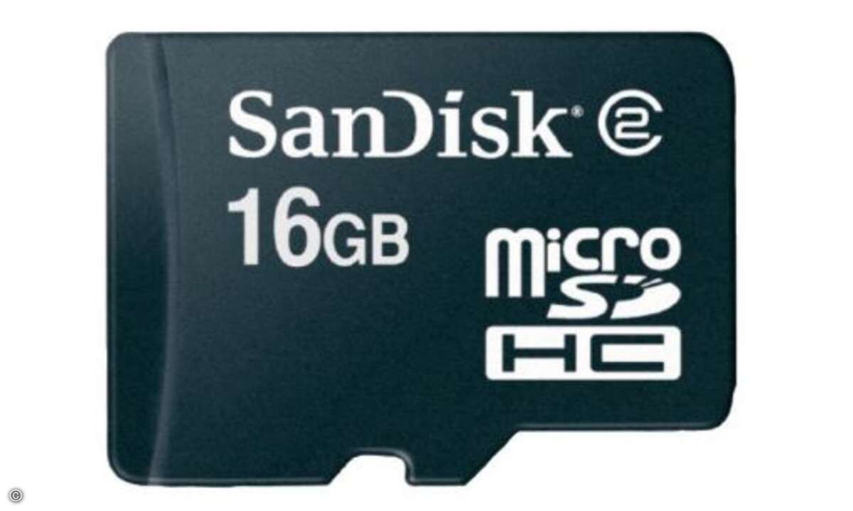 SanDisk 16 GB microSDHC: Speicherplatz ist der Hubraum moderner Spielzeuge für technikbegeisterte Jungs und Mädchen: Man kann nie genug davon haben. SanDisk hat die vom HTC Desire verlangten microSDHC-Karten in verschiedenen Größen im Angebot – satte