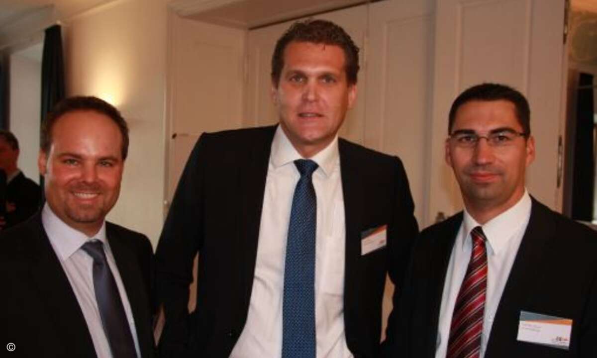 Tobias Buhmann (Buhmann Marketing, links), Jörg Mühle (CMP-WEKA) und Steffen Buck (Deutsche Messe)