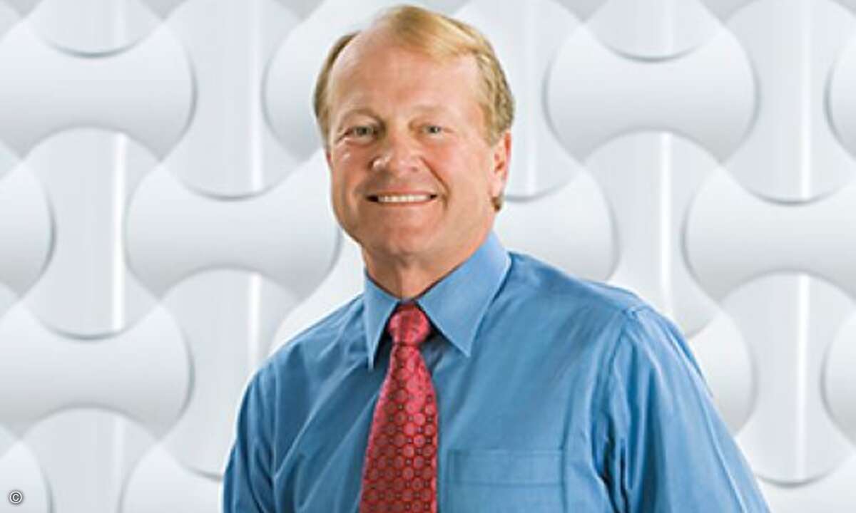 8. John Chambers, Chairman and CEO, Cisco Systems: Mit vollem Tempo steuert er Cisco in die wichtigsten Märkte für die Kunden und Partner: Video, Datacenter und Server. Niemand führt seine Partner besser in Gebiete mit hohem Wachstum und Margen.