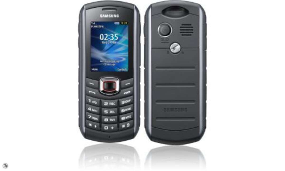 Samsung B2710: Samsungs neuer Haudegen Samsungs neuestes Modell der Outdoor-Klasse bietet eine in Ansätzen sportliche Ausstattung und überlebt auch ein Wasserbad.