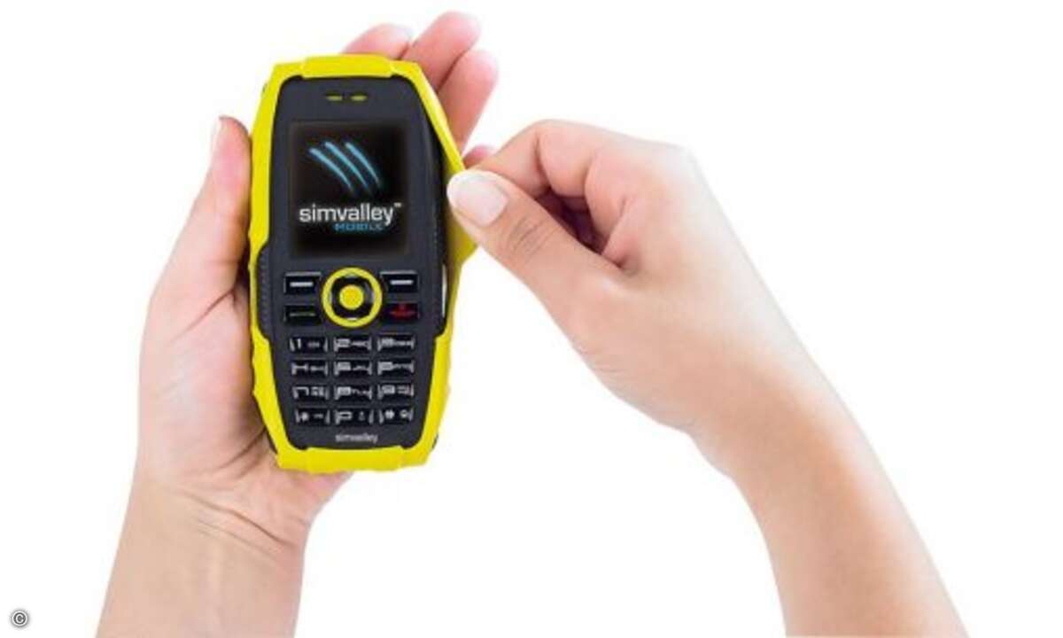 Simvalley XT-520 Sun: Die Billig-Lösung Dieses Outdoor-Handy vom Elektronik-Versender Pearl kostet ohne Vertrag nur 70 Euro und taugt damit als Zweitgerät, wenn mal ein robustes Handy gefragt ist. Die Ausstattung ist sehr einfach und bietet noch nich
