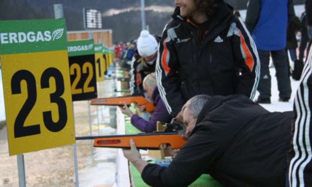 An mehreren Schießständen versuchten sich die ECOM-Gäste in der brandneuen Chiemgau-Arena