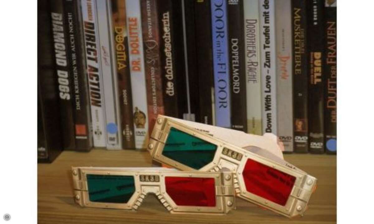 2. Stereoskopische 3D-Fernseher (die mit Brille): Brille Adieu - Im Kino geht so eine 3D-Brille noch an, aber wer will schon lauter teure 3D-Brillen für zuhause kaufen, nur damit auch der Besuch etwas vom Filmabend hat? Noch dazu, wo es an Filmen und