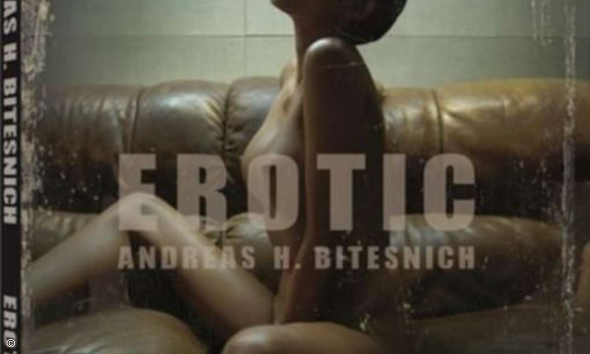 © Erotic by Andreas H. Bitesnich, published by teNeues, www.teneues.com. Photo © 2010 Andreas H. Bitesnich. Alle Rechte vorbehalten.