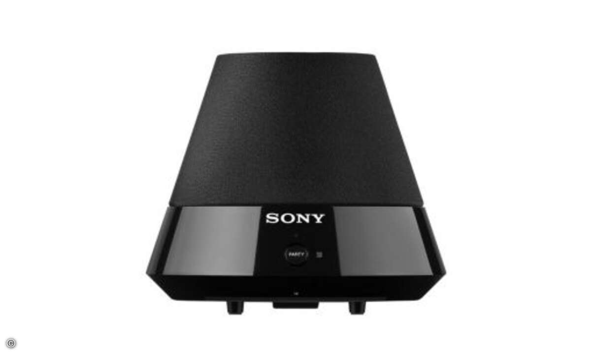 Party-Pyramide: Das Thema der kabellosen Musikübertragung ist etwas spät auch bei Sony angekommen - dafür aber in durchaus pfiffiger Form. Unter dem Begriff HomeShare offerieren die Japaner gleich ein komplettes Wireless-Musikpaket. Als Einzelkompone