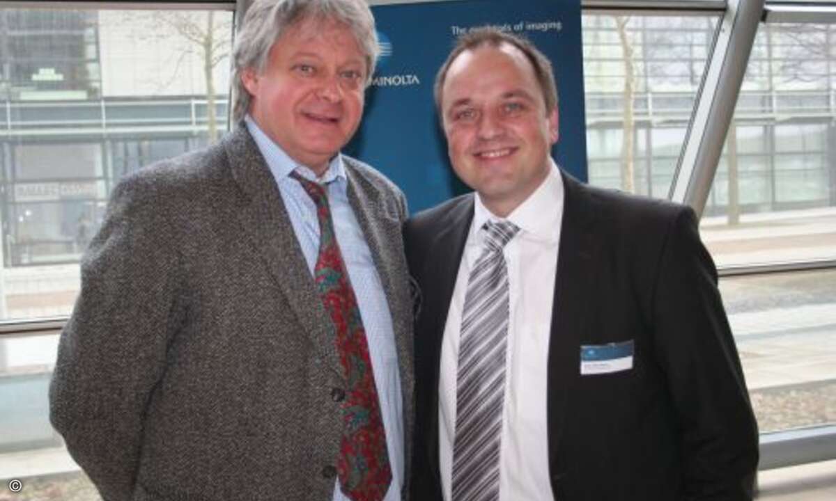 Sven Buchheim von Distributor Bluechip war eher Überraschungsgast (rechts), hier mit Jürgen Volk von Vomatec