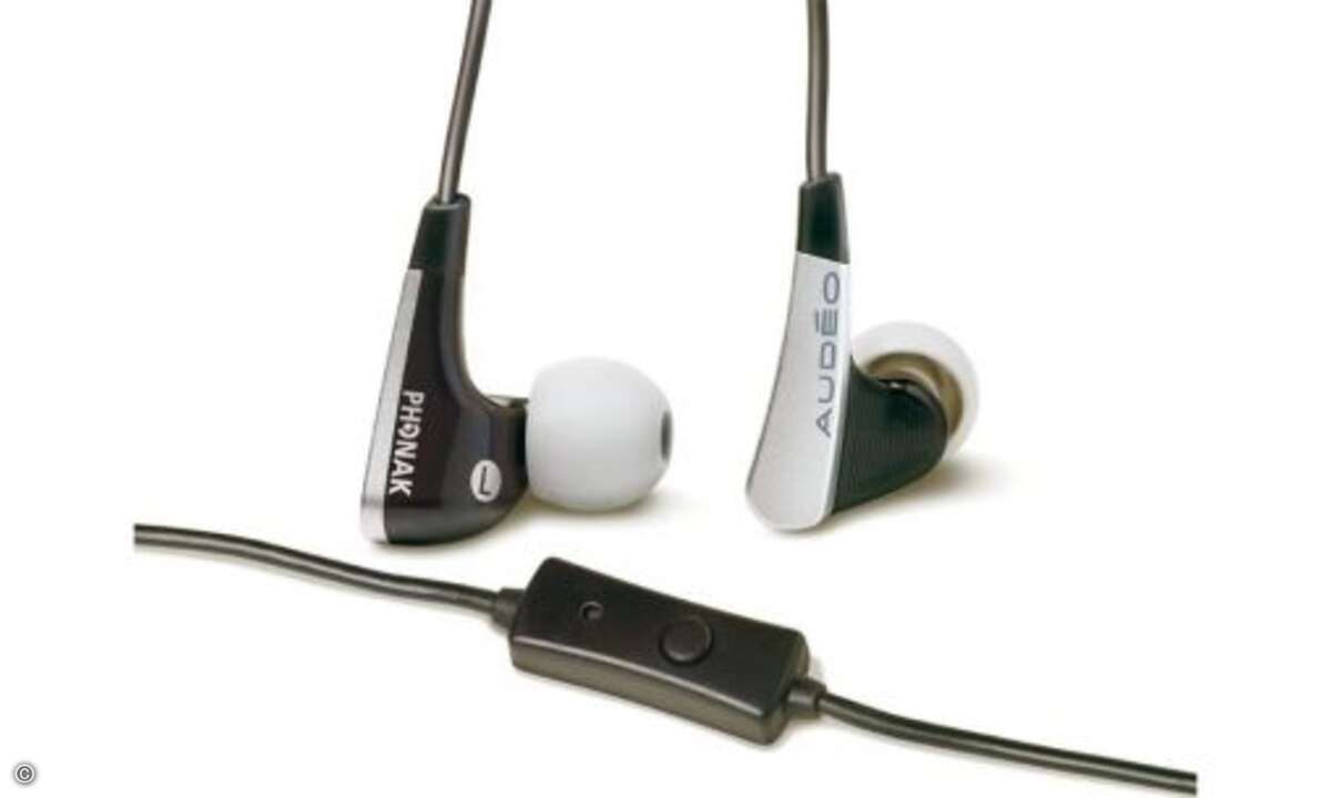 Audiofilter für individuellen Klang: Die Audeo Kopfhörer PFE von Phonak passen sich dank der mitgelieferten Silikon- und Schaumstoff-Ohrkomfort-Stücke in verschiedenen Größen optimal dem Ohrkanal an. Zudem sorgt die passgenaue Form für eine effektive