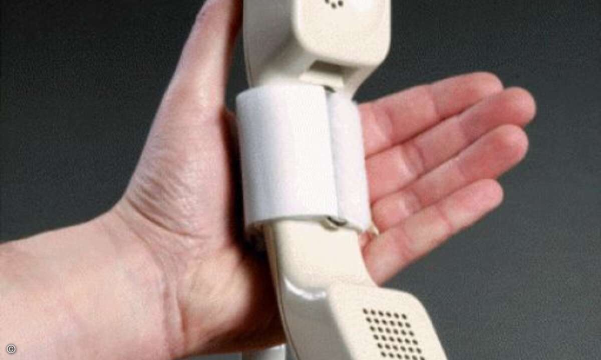 Der erste Handyhalter wird seit 1978 von der Telekom angeboten und basiert auf