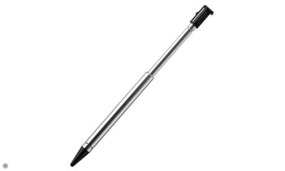 Nintendo 3DS - Allgemeines: Beim Nintendo 3DS wird auch ein neuer Touchpen mitgeliefert. Er wirkt robuster als die alten Plastik-Stifte und ist ausziehbar. Die maximale Länge beträgt rund 10 cm, womit der Touchpen nur einen Tick größer ist als der de