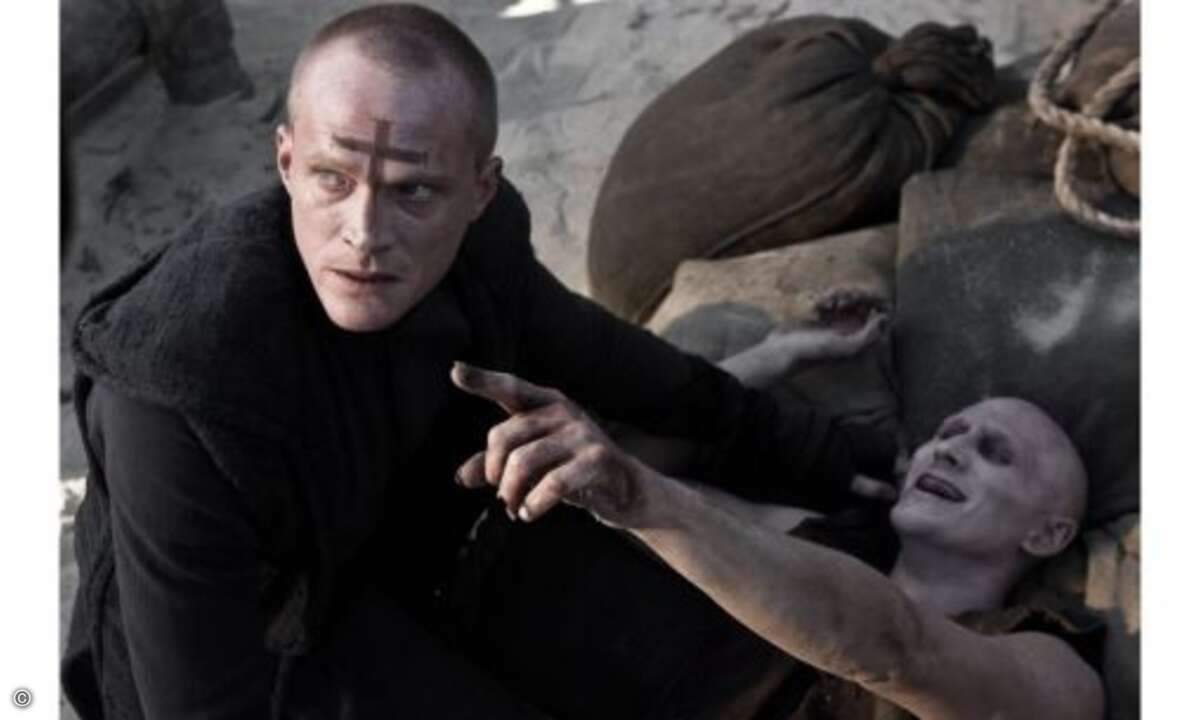Priest 3D (09.06.2011): Paul Bettany spielt einen Priest in diesem postapokalyptische Sci-Fi-Thriller - und wirft sich in eine Welt zerstört durch den Krieg zwischen Menschen und Vampiren.

www.priest-themovie.com