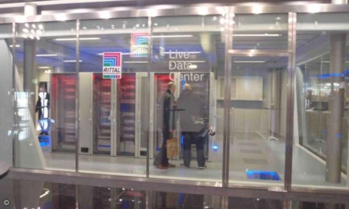 Rittal feiert in diesem Jahr 50. Geburtstag und wartet gleich mit einem ganzen Rechenzentrum auf ...