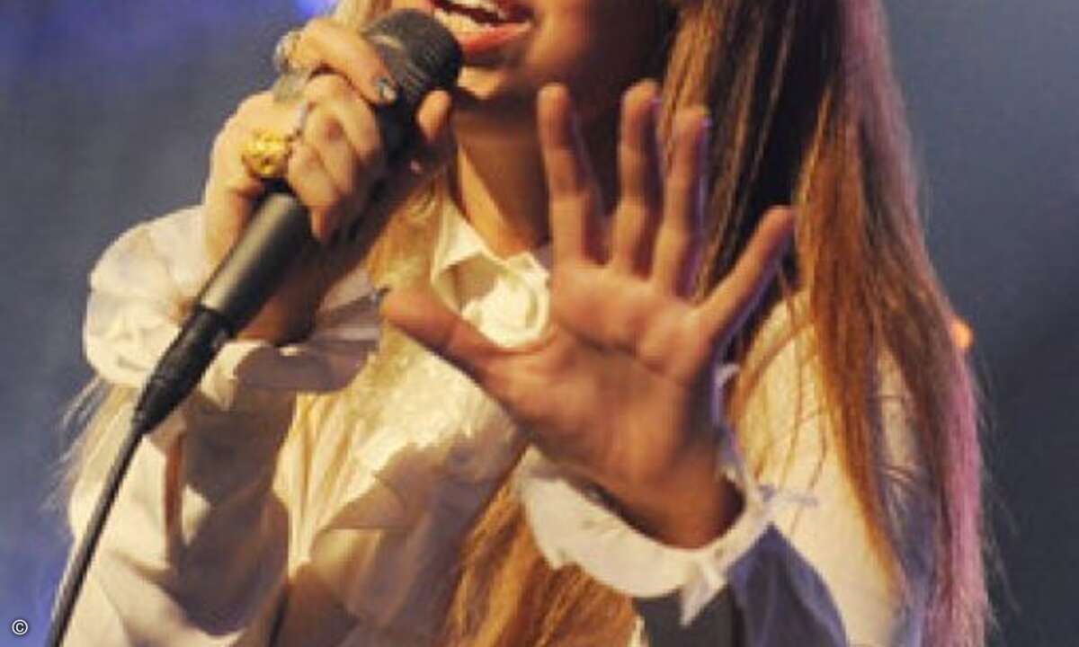 ...Sängerin Aura Dione von der CeBIT sounds!-Bühne