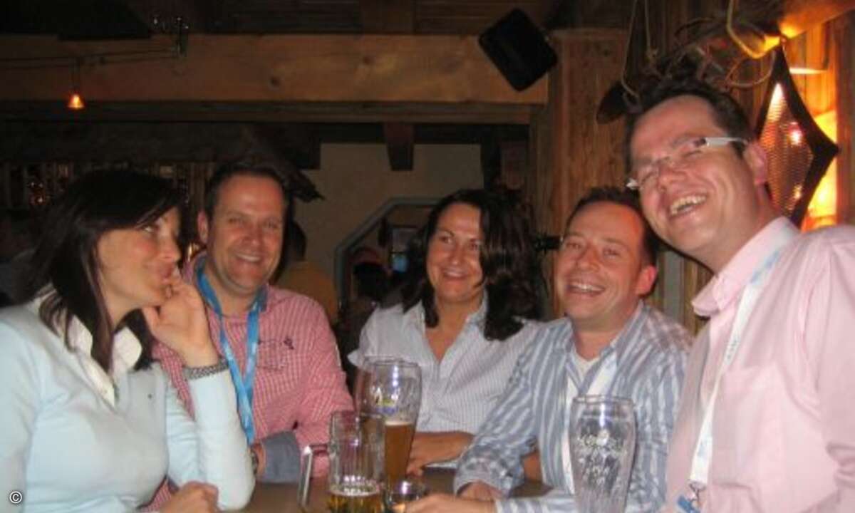 Michelle Tengler (EMC), Thorsten Schumann (EMC), Elke Dentzer (EMC), Thomas Rose (Tarox) und Björn Stapelmann (Tarox)