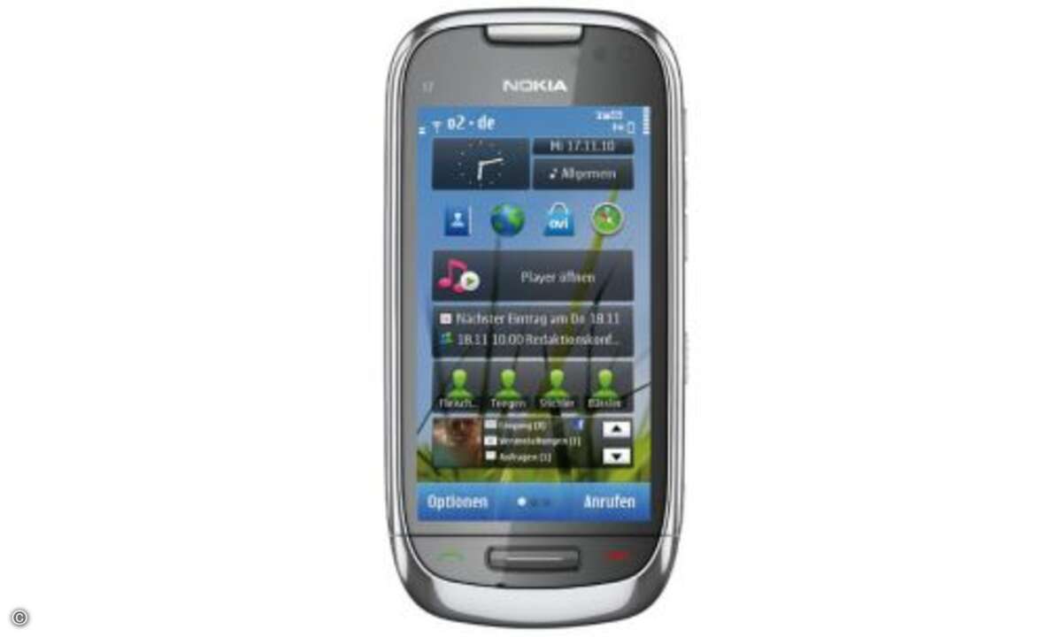 Platz 14: Nokia C7-00

Nokias C7 liegt bei den Ausdauermessungen eher unter dem Durchschnitt. Rund sechs Stunden steht es dem Nutzer bei typischer Nutzung zur Verfügung. Die Werte im GSM- und UMTS-Netz fallen noch magerer aus: rund 2:30 Gesprächsze