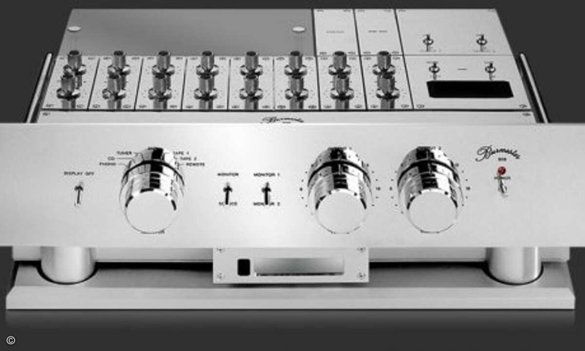 Mittlerweile schon in der fünften Generation ist das modulare Vorverstärker-Schlachtschiff von Burmester angelangt.