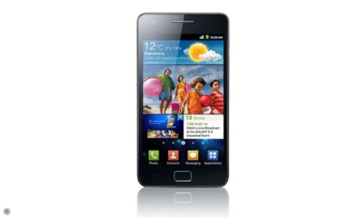 Samsung Galaxy S 2
Das Samsung Galaxy S 2 ist der Nachfolger des bisherigen Android-Flaggschiffs von Samsung, dem Galaxy S, und wird mit einem 4,3 Zoll großen Super-AMOLED-Screen ausgestattet sein. Als Betriebssystem kommt Googles Android in der V