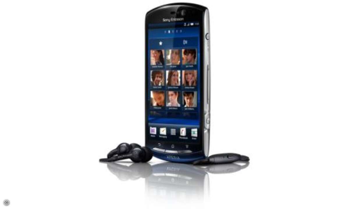 Sony Ericsson neo
Das Sony Ericsson Xperia Neo hat eine 8-Megapixel-Kamera und eine Frontkamera für Video-Chats. Android kommt in der Version 2.3 zum Einsatz, der Bildschirm hat eine Diagonale von 3,7 Zoll. Aufgrund der Erdbeben-Katastrophe in Jap