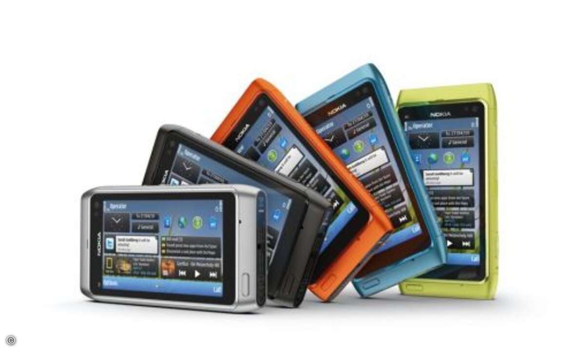 Nokia N8
Nokias schick verarbeitetes Symbian-Smartphone mit hervorragender Kamera samt Blitz buhlt seit letzten Herbst um die Gunst der Kunden. Bei 500 Euro lag die Preisempfehlung beim Marktstart, doch auch hier gibt der Preis im Moment kräfitg n