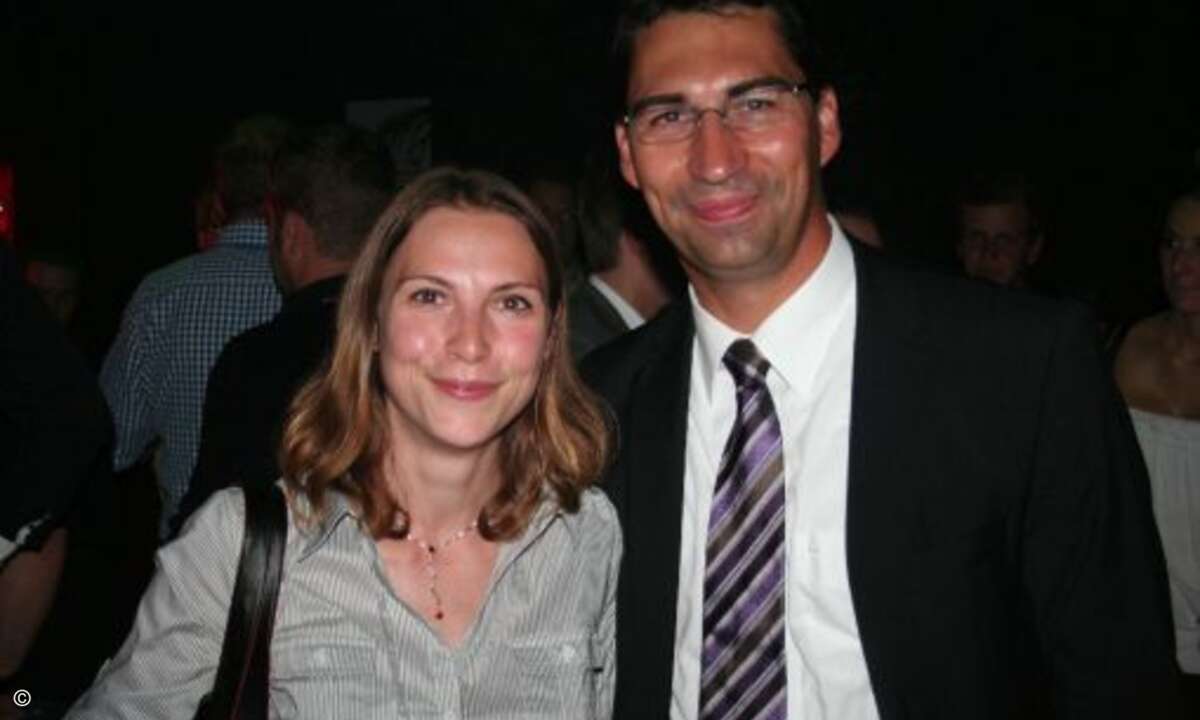 CRN-Redakteurin Ulrike Wendel und Steffen Buck von der CeBIT
