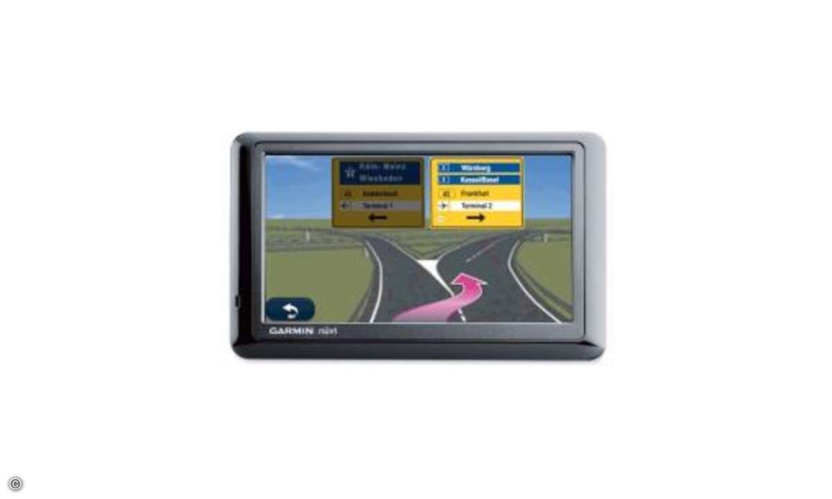 Garmin Nüvi 1490 Tpro LMU - jetzt beim Mediamarkt für 199 Euro
Das Garmin 1490 Tpro ist ein Navi-Oldie – connect hat es bereits Herbst 2009 unter die Lupe genommen und mit „Sehr Gut“ bewertet. Positiv fiel den Testern der große, sehr gut lesbare 5