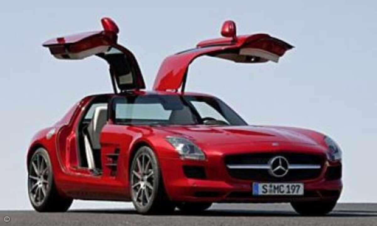 Freiluft-Geschoss mit Wow-Effekt: der Mercedes SLS.
(Herstellerfoto)