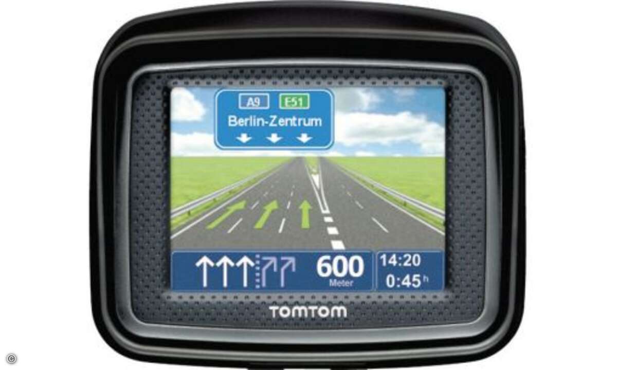 Stauinformationen? Haben auf dem zwischen 249 und 399 Euro teuren Tomtom Urban Rider nichts verloren. Motorradfahrer rutschen meist einfach durch, wenn sich die Autofahrer mal wieder kabbeln. Und doch kann man den Urban Rider mit dem bei der größten