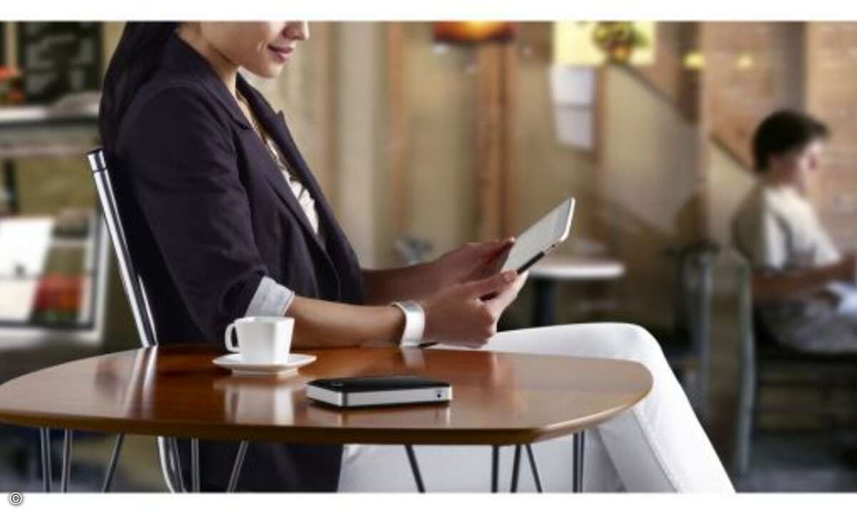 Für Medien-Sammler: GoFlex Satellite für Tablet-Fans

Darüber werden sich vor allem iPad-Fans und Tablet-Nutzer freuen: Seagate präsentiert die erste mobile Festplatte für WiFi-fähige Geräte. Ob zum Videostreamen, Musikhören oder für andere datenin