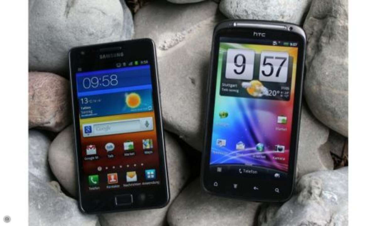 Samsung Galaxy S2 vs HTC Sensation
HTCs neues Flaggschiff Sensation bringt ein 4,3 Zoll großes Display mit, das mit 960 mal 540 Pixel fast die Auflösung des iPhone 4 erreicht.