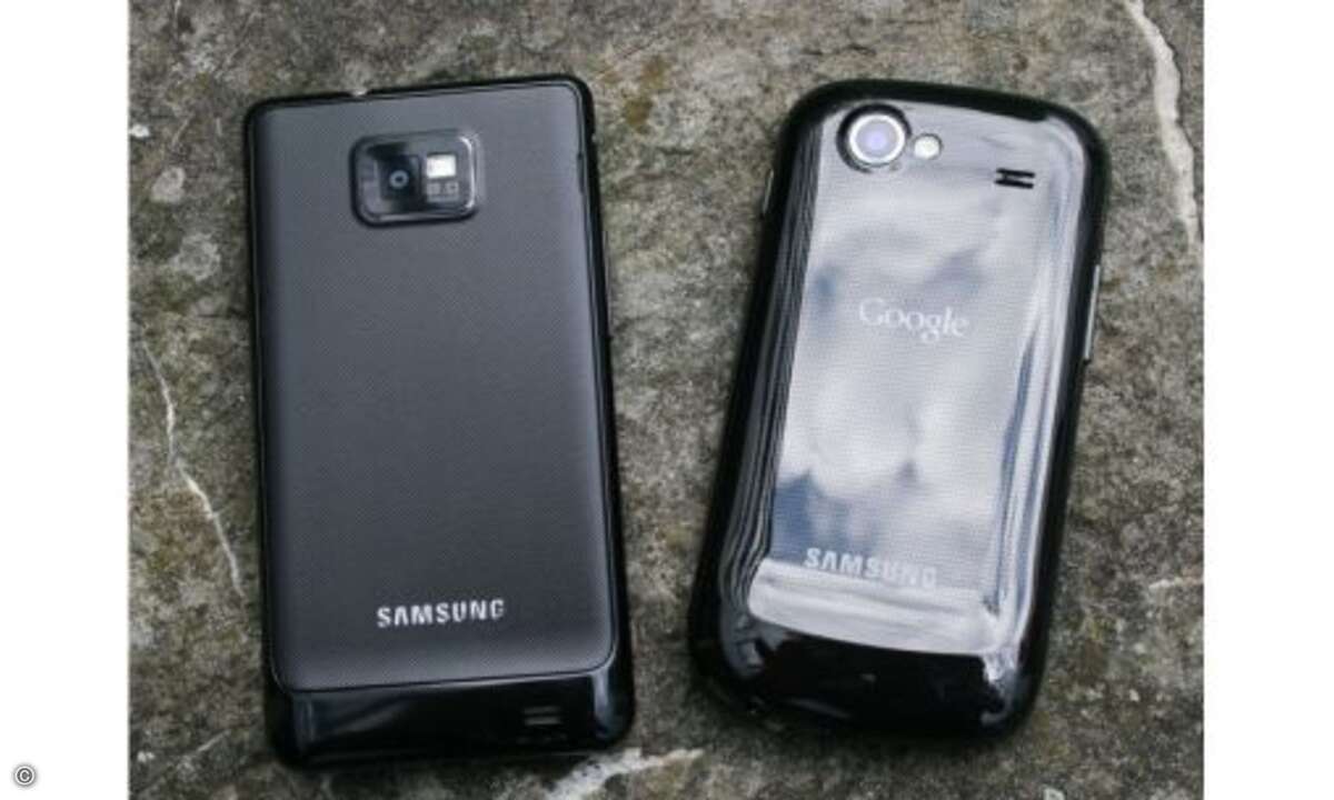 Samsung Galaxy S2 vs Samsung Nexus S
Wie das Galaxy S2 ist auch das Nexus S komplett aus Kunststoff gefertigt.