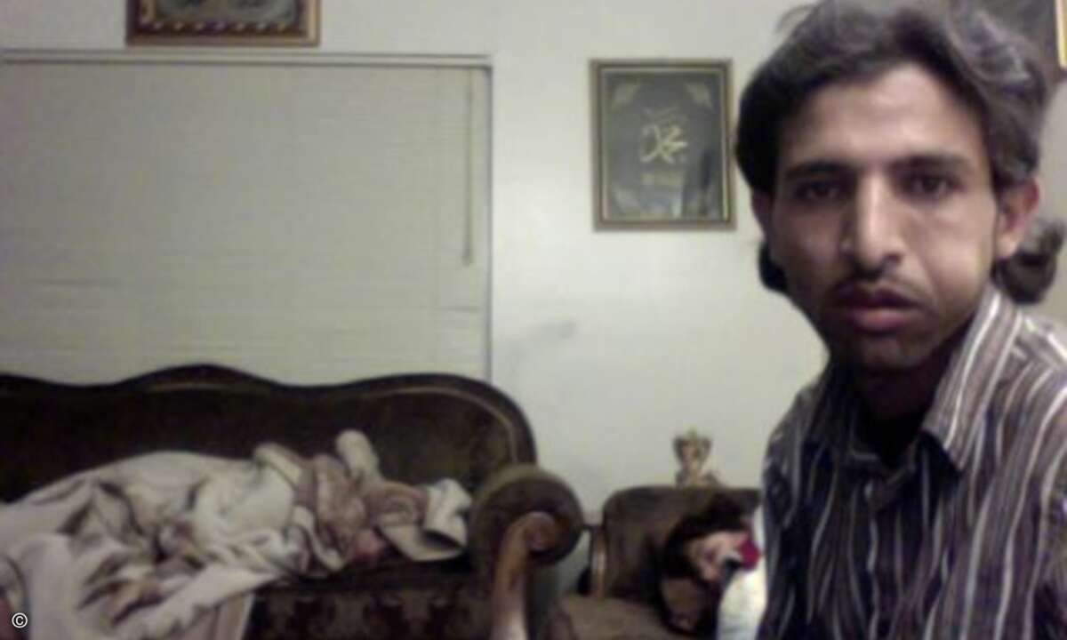 Ja, wer schaut denn da durch die Webcam?