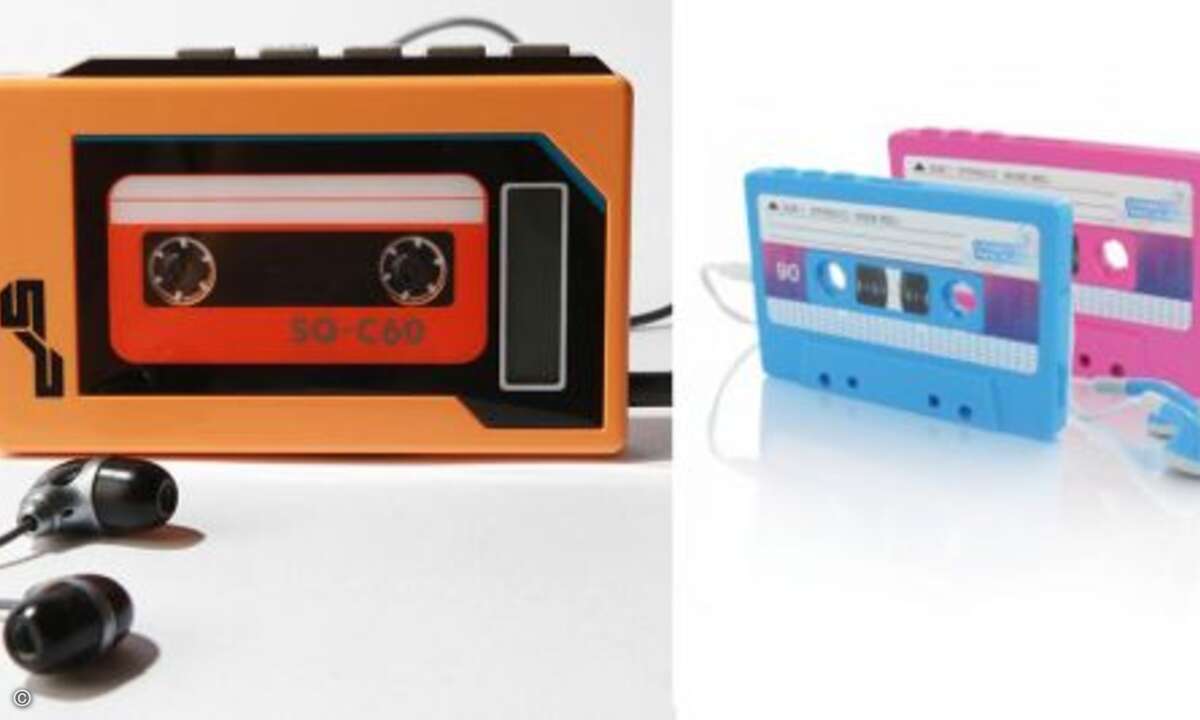 Die Kassette kommt zurück - als MP3-Player (links in der 70er Version, rechts etwas poppiger für den 80er Retro-Look)