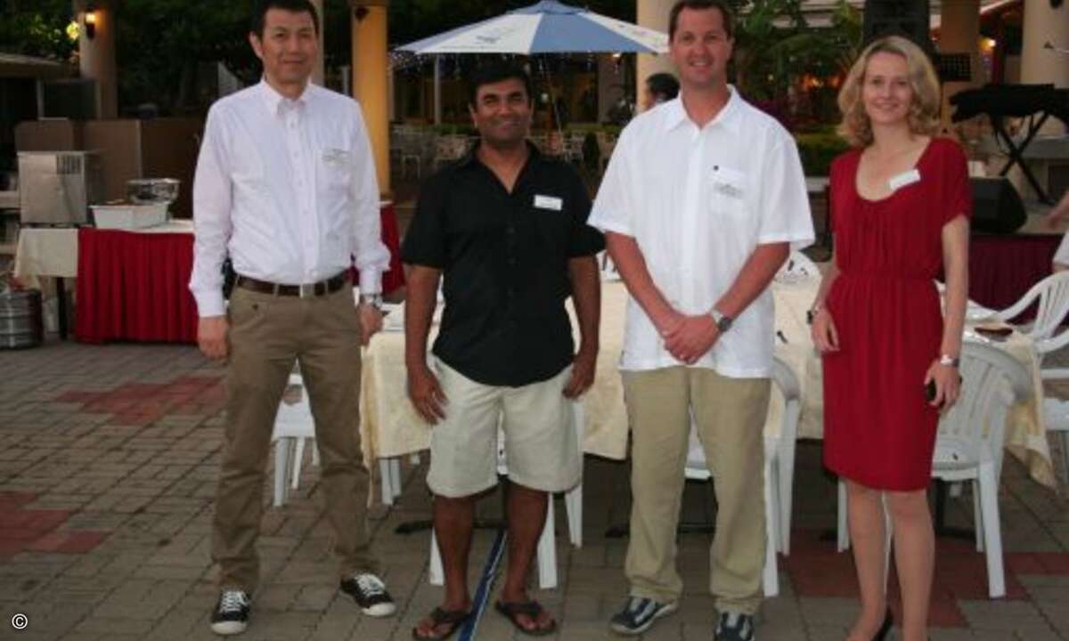 Wataru Tomii, Vivek Mody un Dan Good von Kofax mit Susanne Klaus von ExactCode