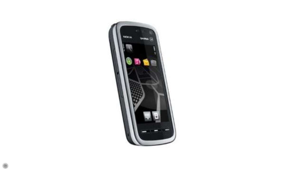 Heute kostet das erste Touchscreen-Smartphone der Finnen deutlich weniger als 200 Euro. Obwohl das S60-Modell schon zwei Jahre auf dem Buckel hat, macht es mit seinen Features in der Economy-Klasse noch immer eine gute Figur und erfreut mit vergleic